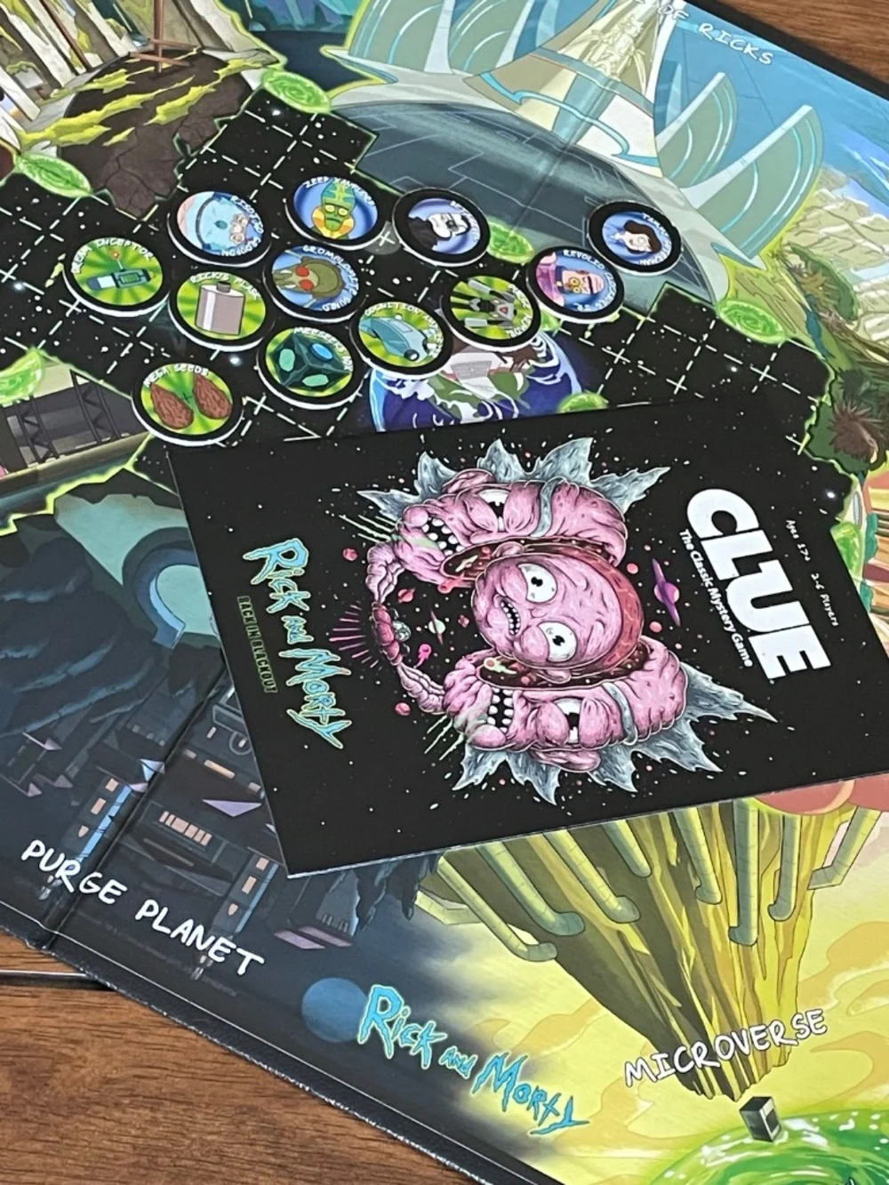 Rick and Morty Clue Board Game - Picture 5 of 12